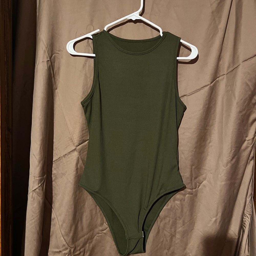 Green Sleeveless High Neck Bodysuit